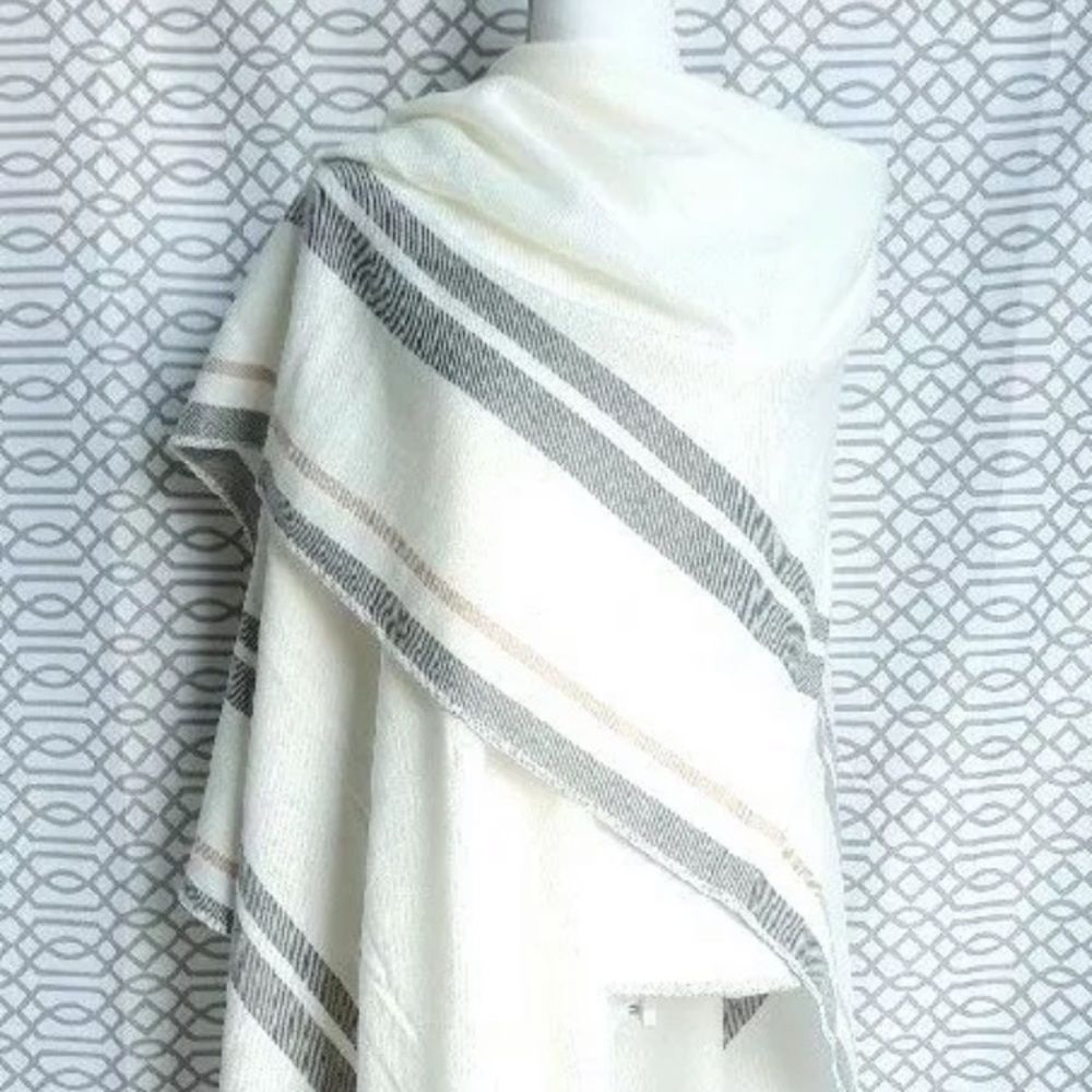 Loft Fringed Cape